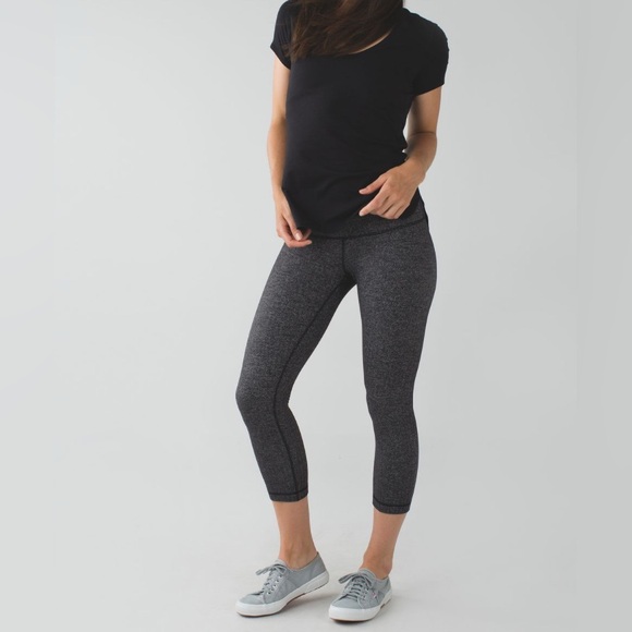 Lululemon Wunder Under Crop (Hi-Rise) *21" - Picture 1 of 12